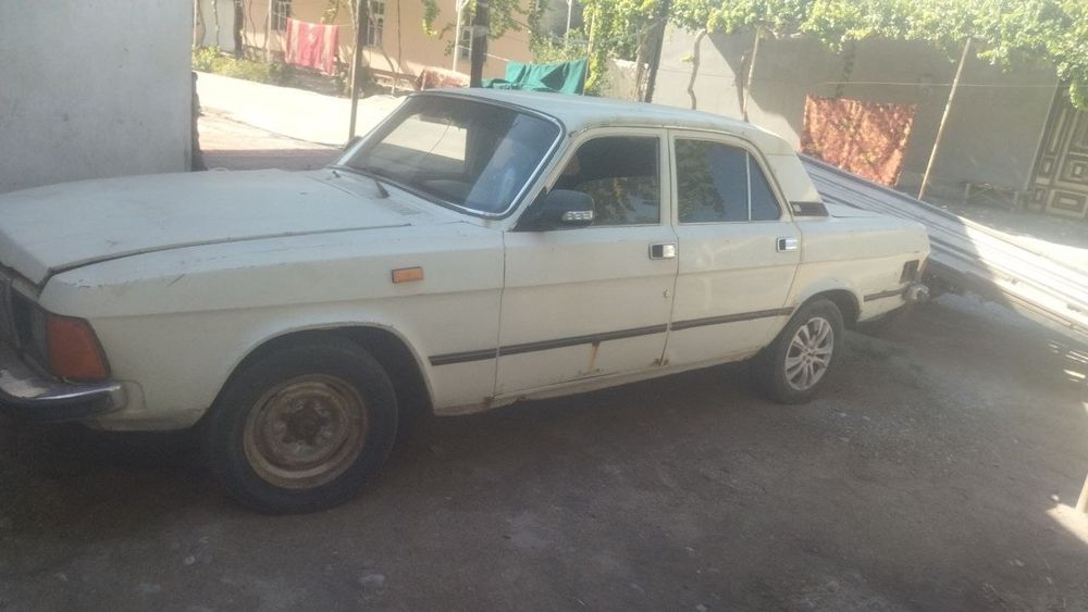 Volga 3102  sotiladi
