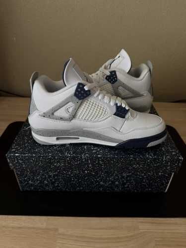 Sneakers Jordan4 Midnight Navy cu eticheta (nu Nike, Gucci, Adidas, Balenciaga)