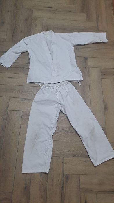 продам кимоно на 9-10 лет