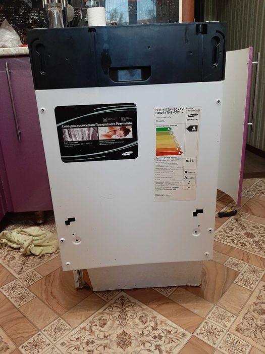 Посудомоющая машина самсунг.