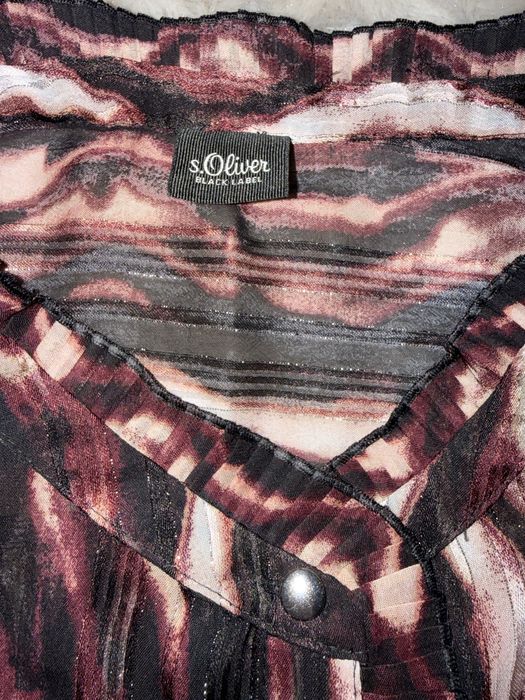 Дамска блуза,цена 6 евро.