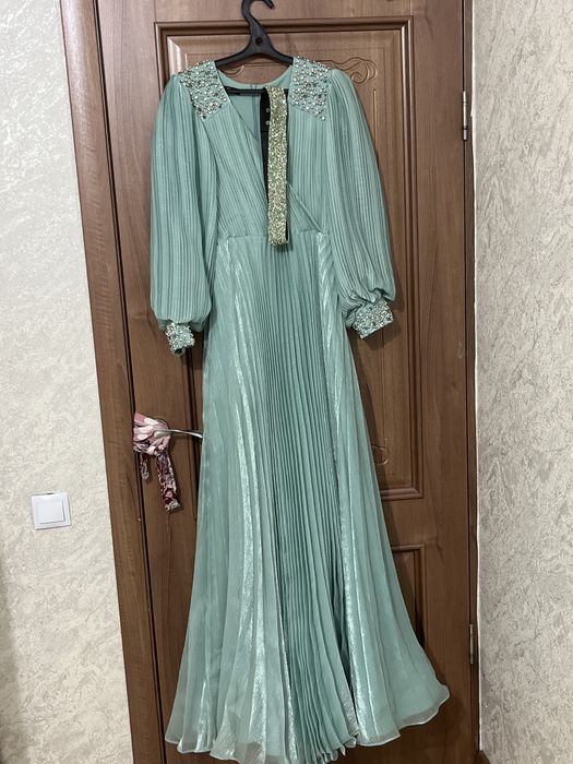 Платье вечернее