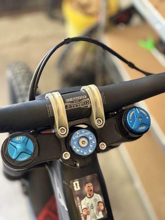 YT Tues pro 2020 carbon