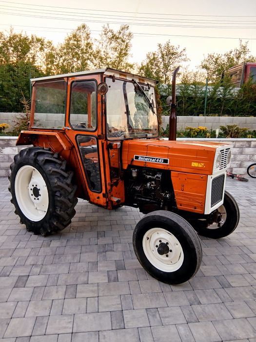 Tractor  utb 445