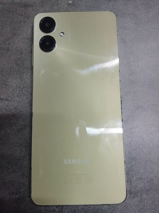 Продам Самсунг а06