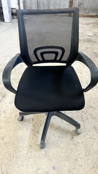 Продам офиснын кресла и стулья