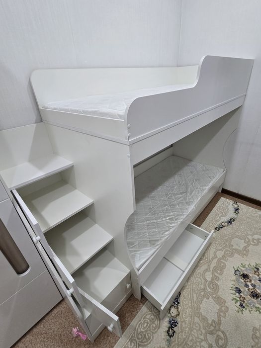 Продам Двухъярусная кровать
