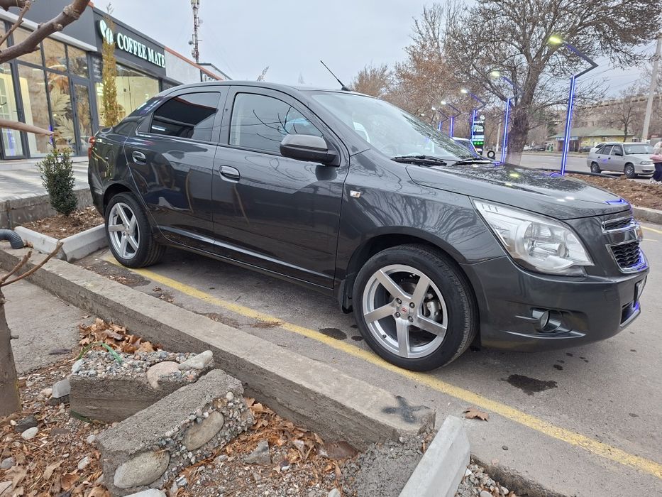 Cobalt 2022 мокрый асвалт