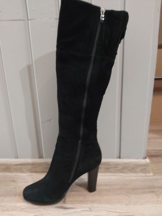 Продам зимние сапоги