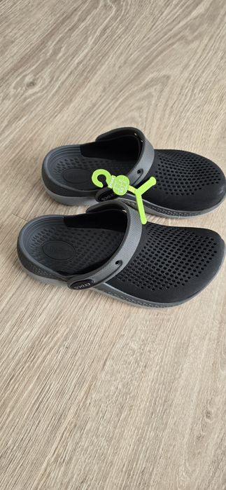Продам CROCS оригинал 34-35 размера