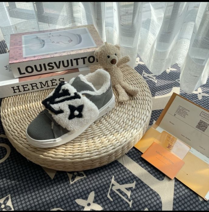 Adidasi Louis Vuitton dama