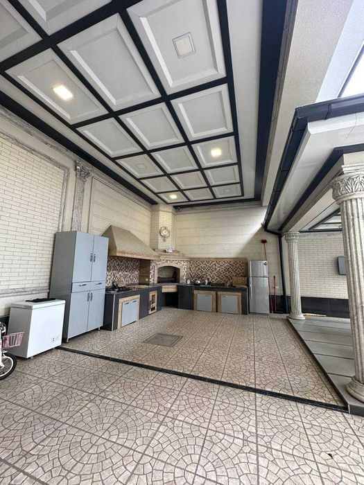 Янги Хает. Шокир Арик махалляси. 4.8сотихда 9 хонали шинам уй сотаман.