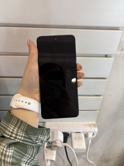 OPPO Reno 12F  телефон