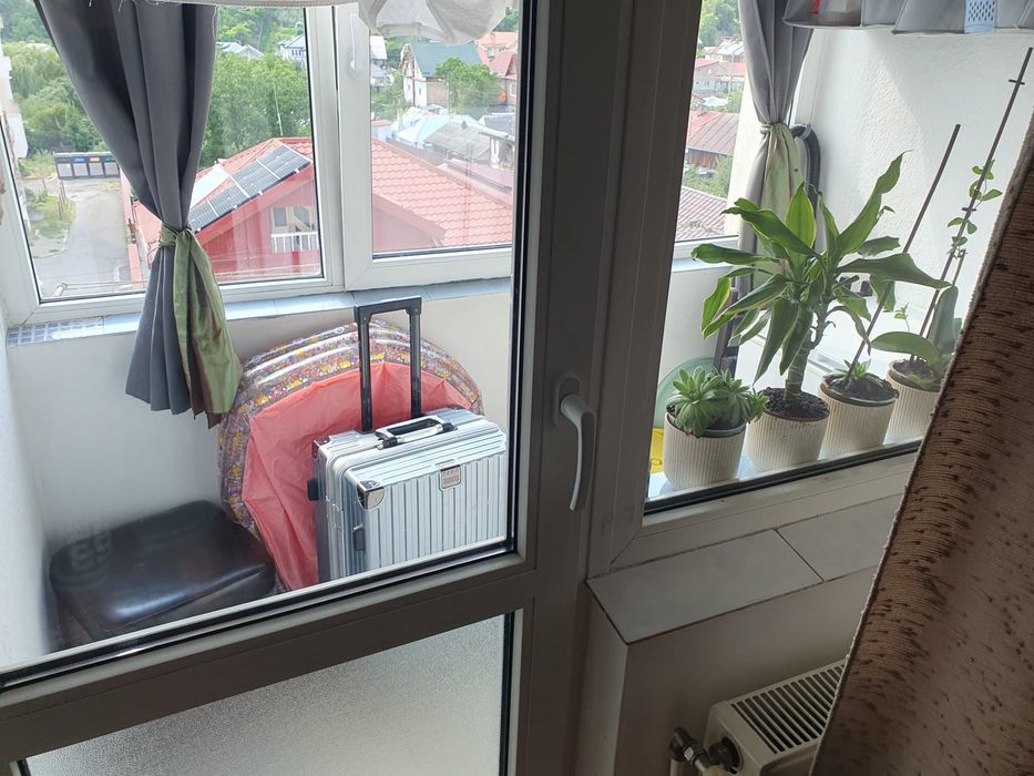 Vand apartament 3 camere