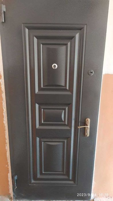 Сдаю 3- х комнатную квартиру в центре