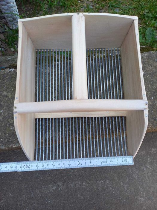 Piaptăn, pieptene pentru cules afine