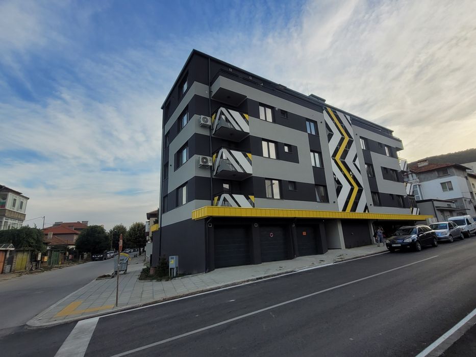 Дава се под наем Гараж / Паркомясто в Шумен, Добруджански - 20 кв.м за 35.7 € - Снимка #4