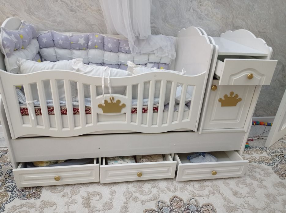 Кроватька детская