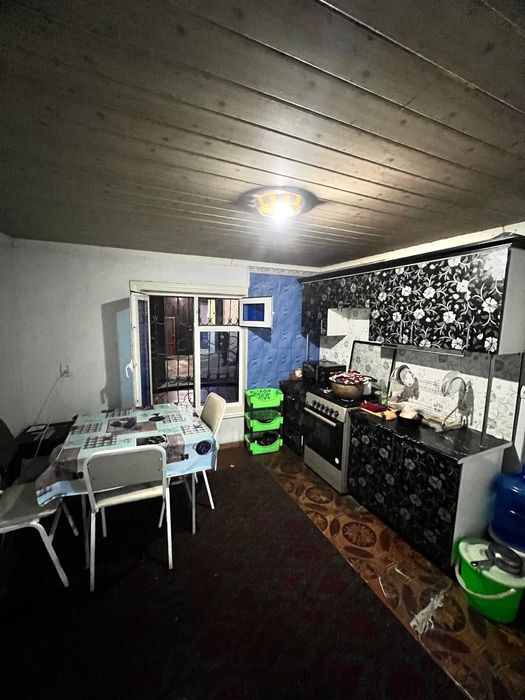 Ховли сотилади. Парк кучада