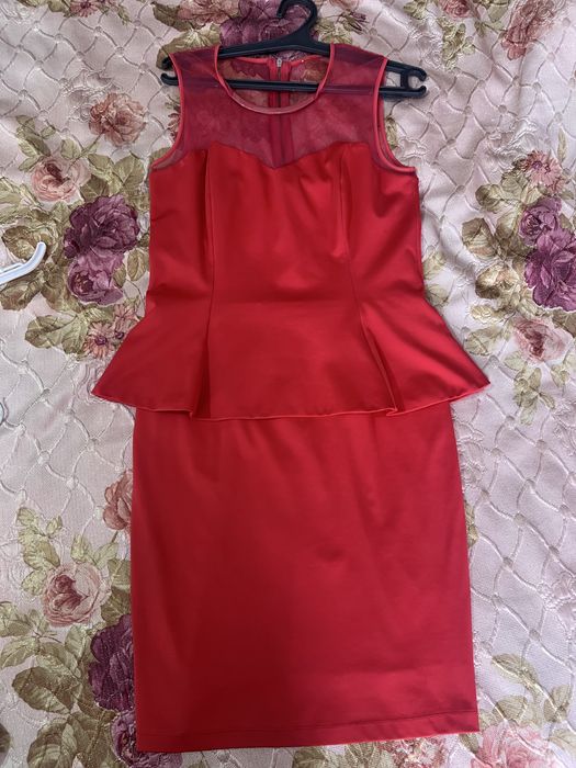 Женское платье в идеальном состоянии