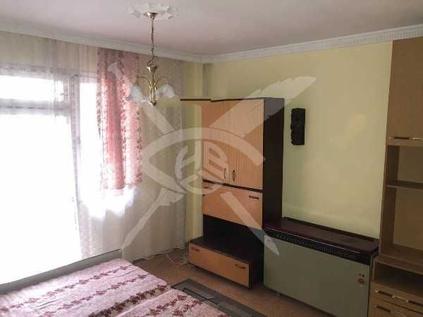 Продава се Тристаен апартамент в Бургас, Възраждане - 92 кв.м за 998 €/кв.м - Снимка #2
