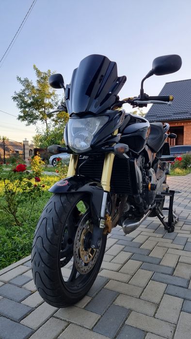 Vând honda hornet pc41 2008