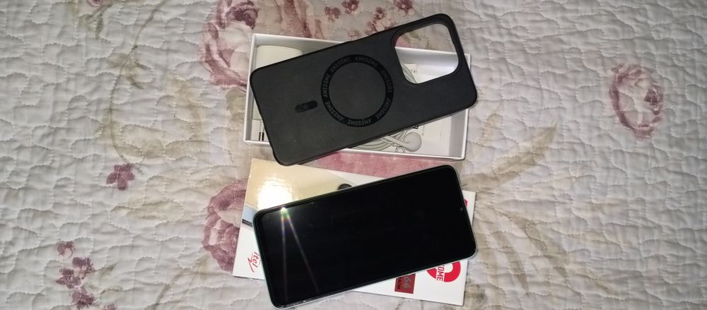 Телефон сотилади