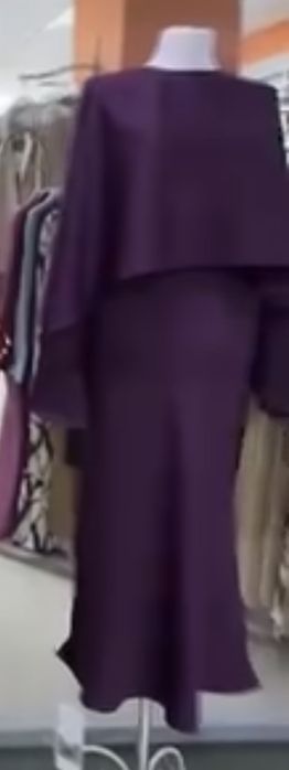 Платье с накидкой