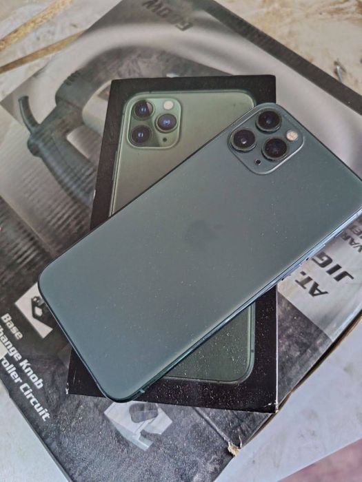 Iphone 11 pro sotiladi srochna