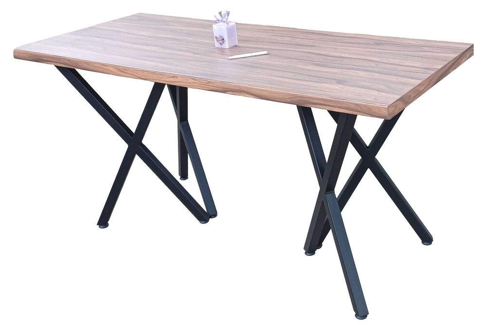 Поръчкови, елегантни и стабилни.Метални крака за маса мод 026 за к-т