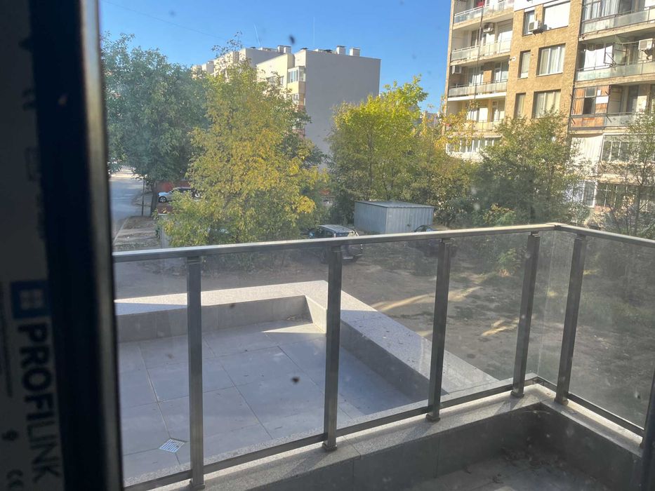 Продава се тристаен апартамент – ново строителство, кв. „Васил Левски“