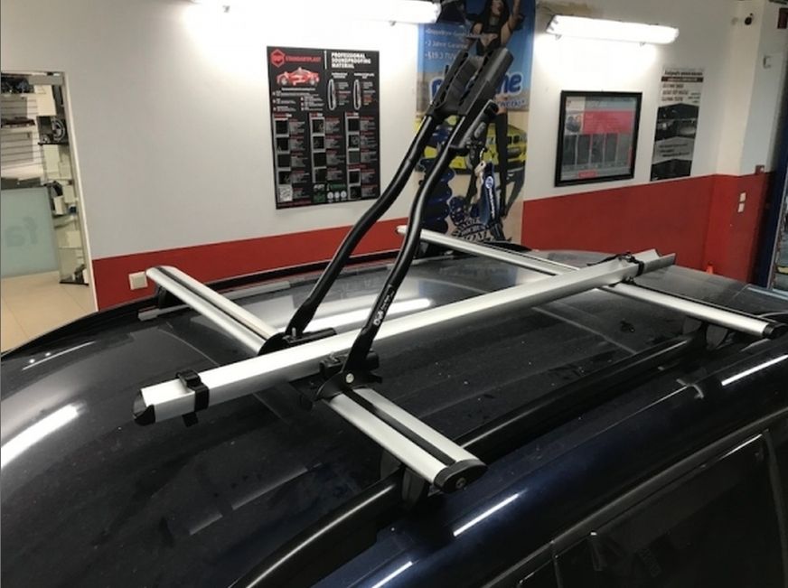 CRUZ Suport BICICLETA aluminiu cu antifurt pe bare transversale auto