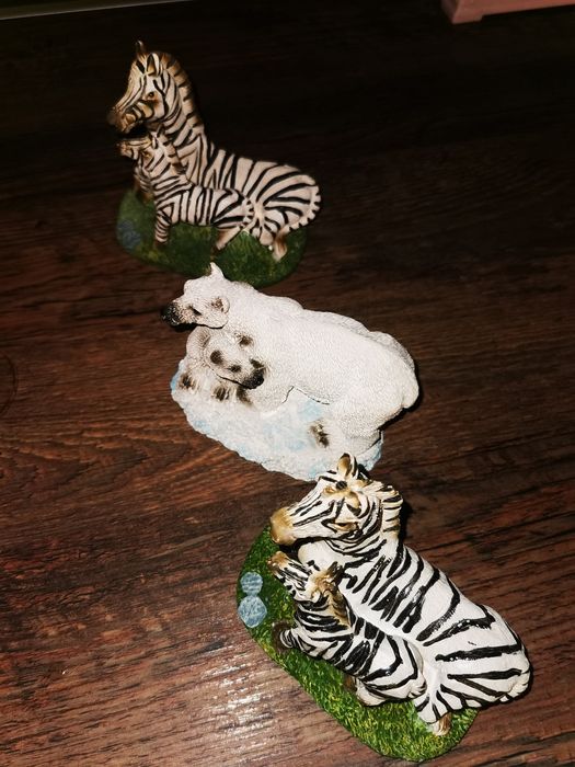 Сувенири, таблички и сервиз