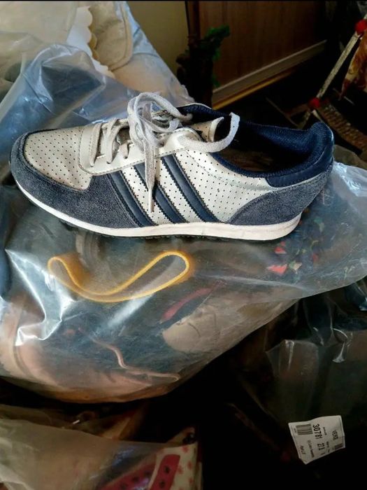 Предлагам обувки втора употреба на едро