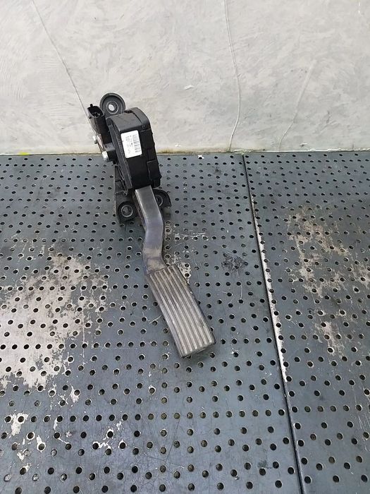 Pedala acceleratie hyundai i20 327261j500
