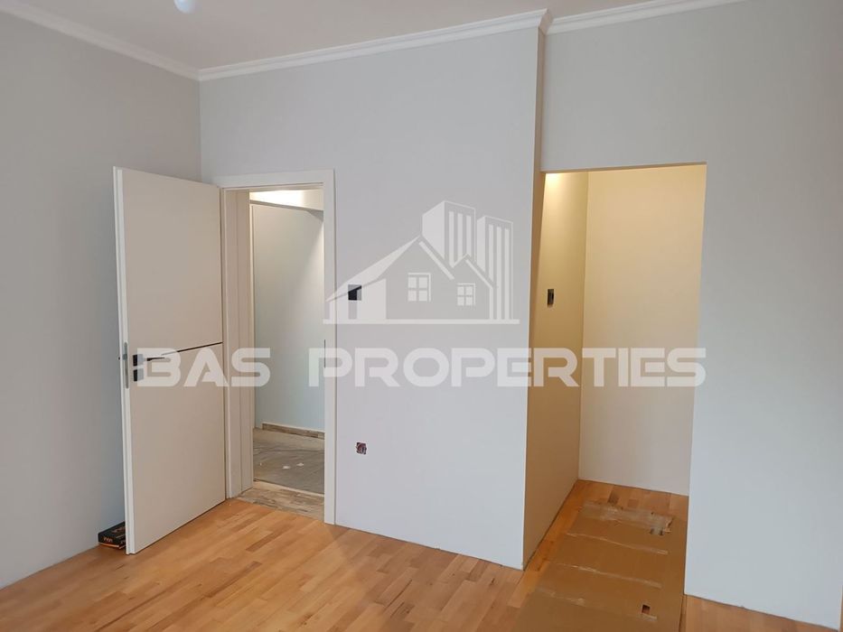 Продава се Тристаен апартамент в София, Гоце Делчев - 84 кв.м за 3215 €/кв.м - Снимка #6