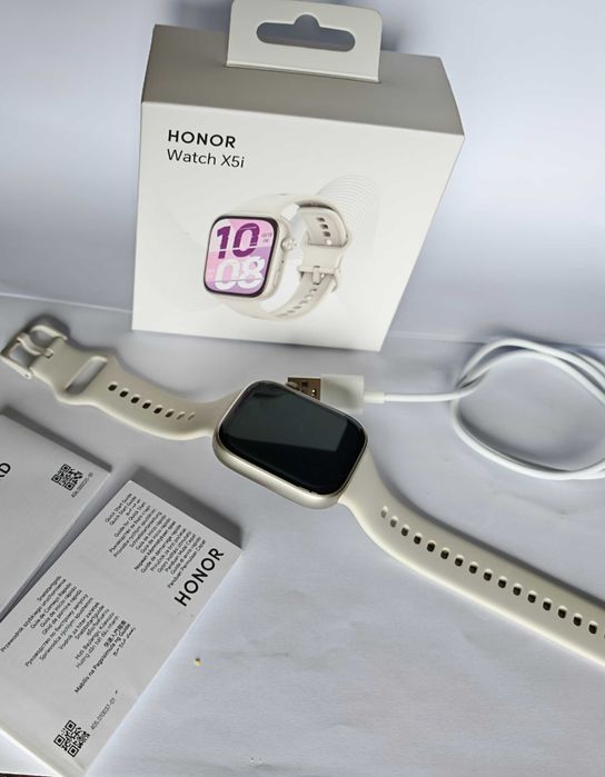 Смарт часовник HONOR Watch