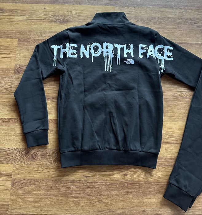 Мъжки,памучен,черен екип The North Face с голяма щампа на гърба
