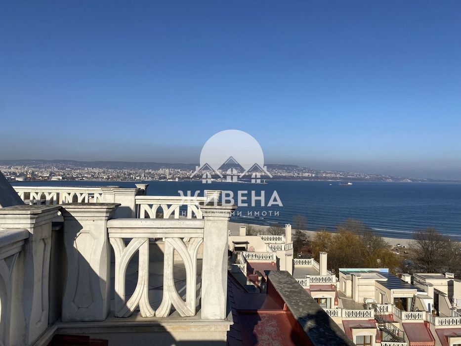 Продава се Тристаен апартамент в Варна, Аспарухово - 165 кв.м за 1273 €/кв.м - Снимка #1