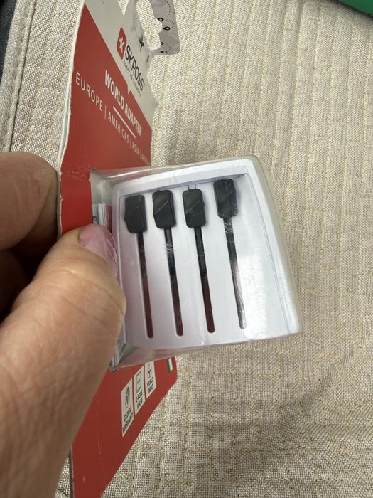 Adaptor de calatorie Skross Europa, Asia, America, Africa