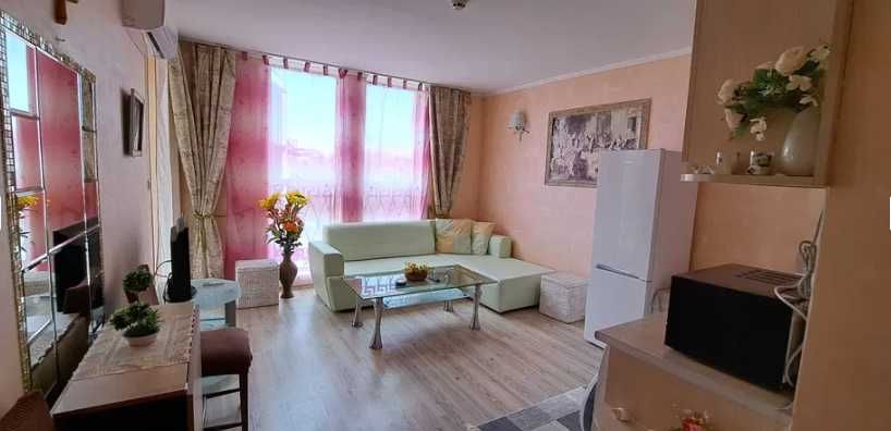 Дава се под наем Двустаен апартамент в к.к. Слънчев бряг - 56 кв.м за 300 € - Снимка #3