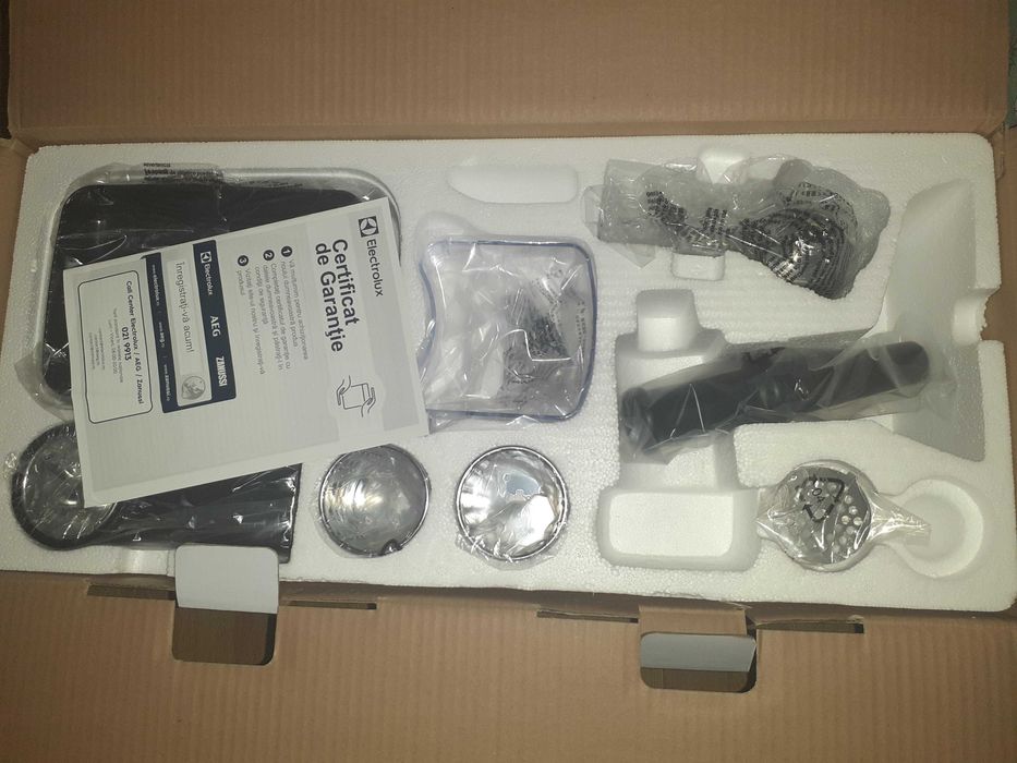 Robot de bucatarie Electrolux EKM3700