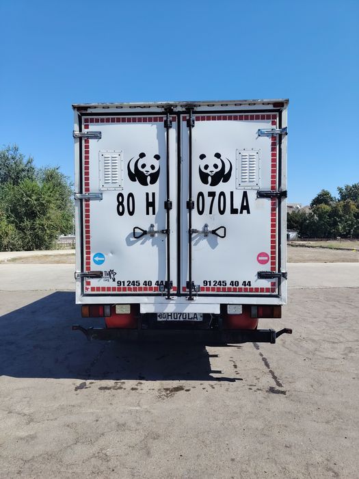 Isuzu moshinasi sotiladi