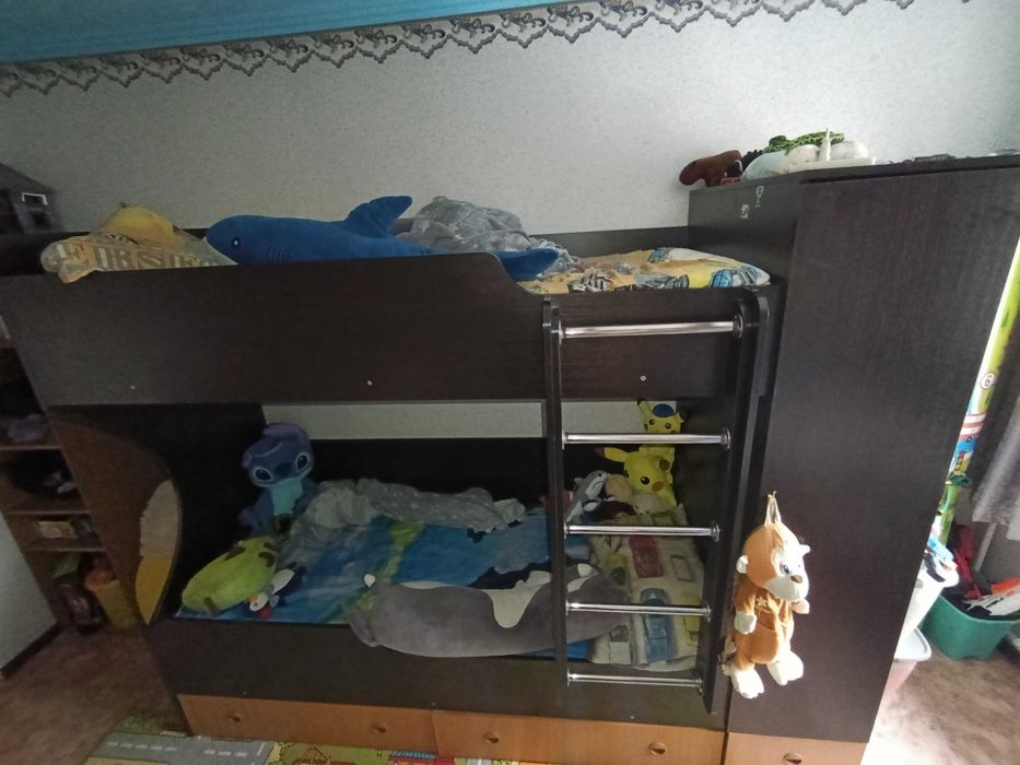 Кровать двухъярусная