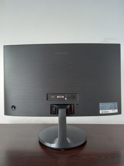 Samsung C24F350FHU – 24" Full HD, Отлично състояние + HDMI & адаптер