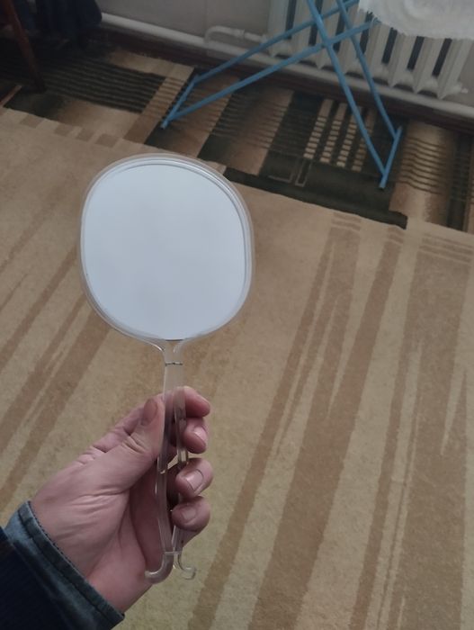 Зеркальцо продам