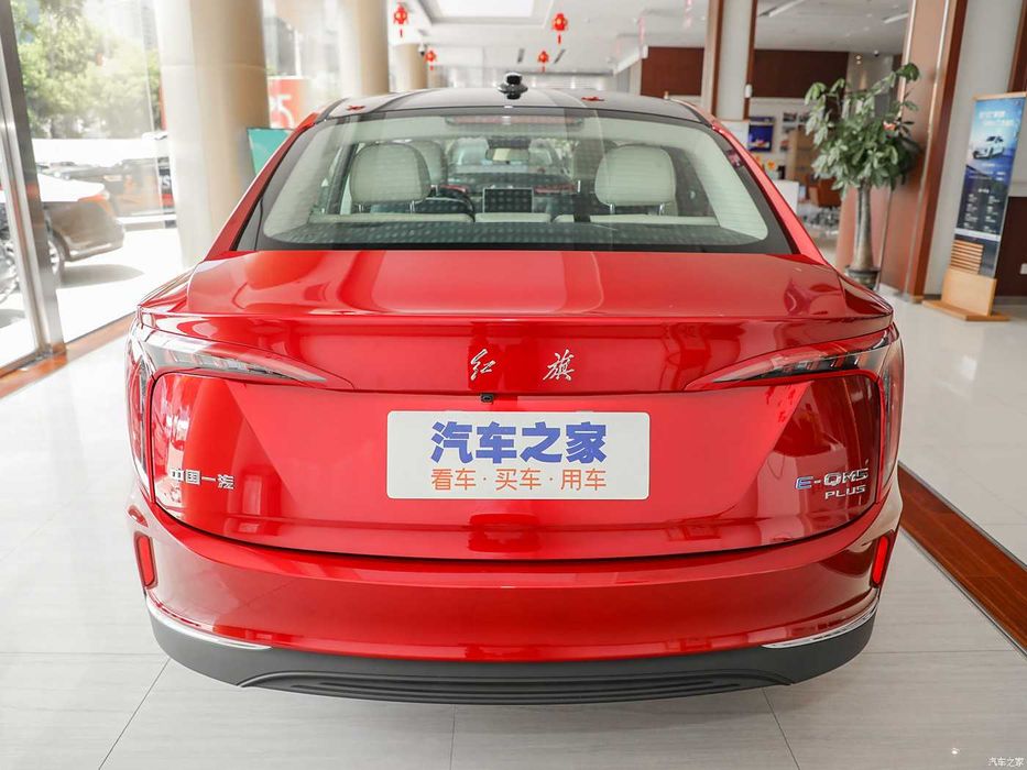 Hongqi E-QM5 500 km  naqd va halol nasiya