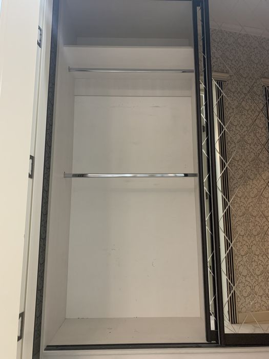 Продается шкаф , гардероб