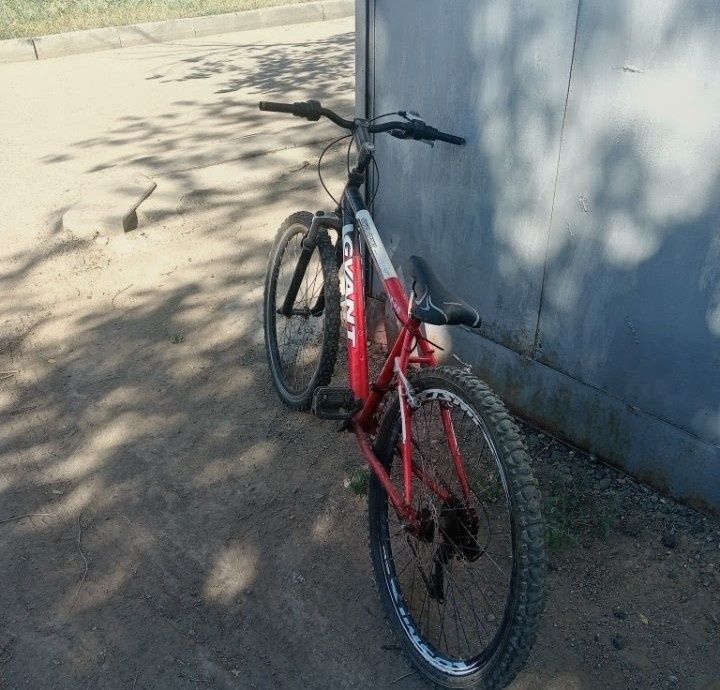 Продам велик по запчасти