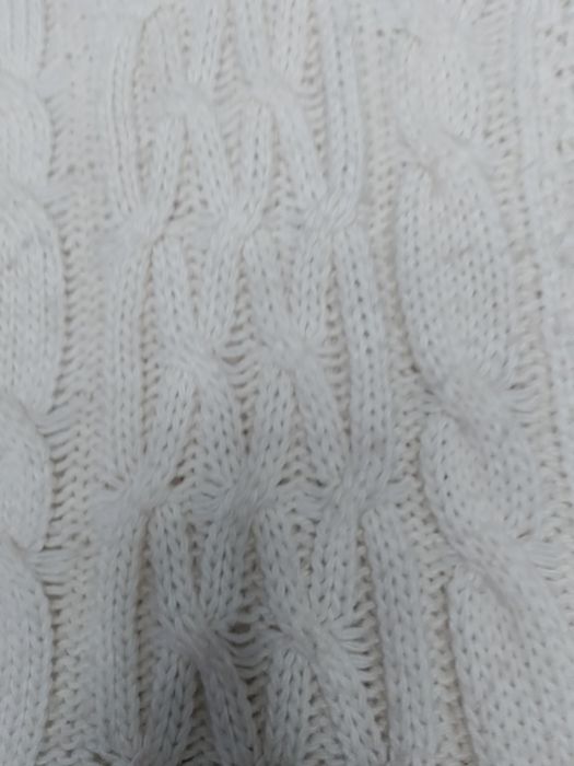 Продаю вязаный свитер